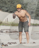 PEOPLE: Orlando Bloom spielt Boccia am Strand von Malibu