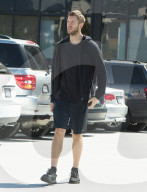 EXKLUSIV: Calvin Harris unterwegs in Santa Monica, L.A.