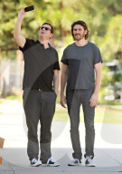 EXKLUSIV: Say CHEESE!: Bob Sarget macht mit einem Freund Selfies