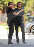 EXKLUSIV: Say CHEESE!: Bob Sarget macht mit einem Freund Selfies