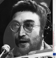 PEOPLE: John Lennon würde am 9.10.15 75 Jahre alt werden