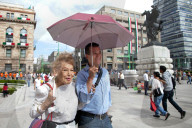 REPORTAGE: Mexico: 80 jährige Transgender Frau eröffnet ein 'Gay-Altersheim'