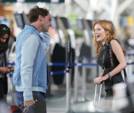 PEOPLE: Bella Thorne mit Patrick Schwarzenegger am Flughafen von Vancouver