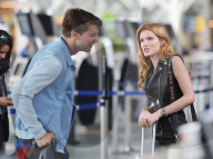 PEOPLE: Bella Thorne mit Patrick Schwarzenegger am Flughafen von Vancouver