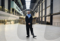 NEWS: London: 'Empty Lot' Ausstellung von Abraham Cruzvillegas in der Tate Modern