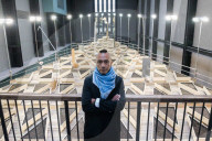 NEWS: London: 'Empty Lot' Ausstellung von Abraham Cruzvillegas in der Tate Modern