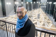 NEWS: London: 'Empty Lot' Ausstellung von Abraham Cruzvillegas in der Tate Modern