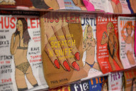 FEATURE: Die Künstlerin Lucy Sparrow erzeugte einen Filz-Sexshop in London