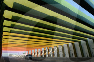 FEATURE: Das Regenbogen-Tunnel von China