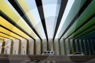 FEATURE: Das Regenbogen-Tunnel von China