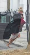 EXKLUSIV: Poppy Delevingnes Walk Of Shame nach einer langen Nacht in London