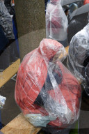 NEWS: Berlin: Flüchtling warten bei Regen und Kälte vor dem "LaGeSo" in Berlin