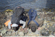 NEWS: Flüchtlingskrise: Menschen landen auf Lesbos