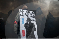NEWS: Paris: Polizei demonstriert für bessere Arbeitsbedingungen