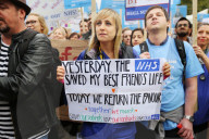 NEWS: Junger Ärzte demonstrieren gegen Gesundheitsministeriums neue Vertragsangebote in London