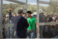 NEWS: Die ersten Flüchtlings sogenannten "Hotspots" auf der Insel Lesbos geöffnet