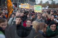 NEWS: Dresden: Ein Jahr Pegida - Pro und Contra Demos