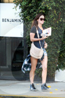 PEOPLE: Megan Fox verlässt den Coiffeur Salon in Hollywood