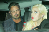 PEOPLE: Lady Gaga geniesst eine Massage im Auto