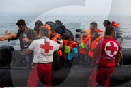 NEWS: Flüchtlingen auf Lesbos in Griechenland