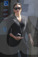 PEOPLE: Lady in Black - Eva Longoria in Studio City unterwegs