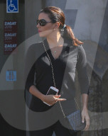 PEOPLE: Lady in Black - Eva Longoria in Studio City unterwegs