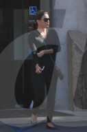 PEOPLE: Lady in Black - Eva Longoria in Studio City unterwegs