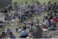 NEWS: Tausende von Flüchtlinge kommen über die slowenische Grenze in Brezice