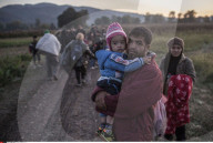 NEWS: Tausende von Flüchtlinge kommen über die slowenische Grenze in Brezice