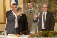 NEWS: Francois Hollande besucht Alexis Tsipras in Athen