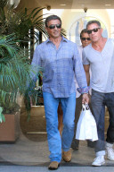 PEOPLE: Silvester Stallone bummelt in Beverly Hills