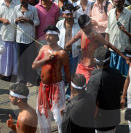 NEWS: Blutig: Muslime zelebrieren "Ashura"