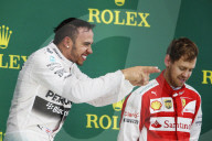 PEOPLE: Freut sich wie ein Weltmeister: Lewis Hamilton