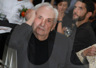 NEWS: Architekt Frank Gehry mit "Henry Award" geehrt