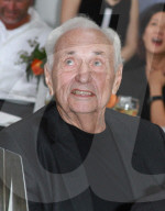 NEWS: Architekt Frank Gehry mit "Henry Award" geehrt