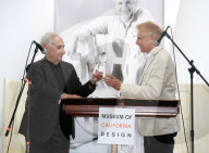 NEWS: Architekt Frank Gehry mit "Henry Award" geehrt