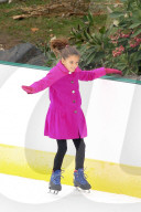 EXKLUSIV: Eisprinzessin Suri Cruise mit Katie Holmes im Central Park