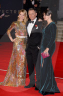 PEOPLE: James Bond Premiere - Promis auf dem Roten Teppich