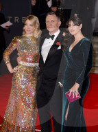 PEOPLE: James Bond Premiere - Promis auf dem Roten Teppich