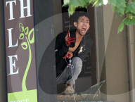 NEWS: Psychisch gestörter Mann hält Polizei von Melbourne auf Trab