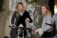 EXKLUSIV: Madonna macht eine Velotour mit Rocco nach dem Abendessen