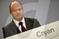NEWS: Deutsche Bank streicht 9000 Arbeitsplätze