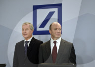 NEWS: Deutsche Bank streicht 9000 Arbeitsplätze