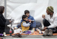 NEWS: Tausende von Flüchtlinge an der slowenisch-österreichischen Grenze Sentilj