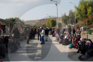 NEWS: Ikea-Hütten für Flüchtlinge auf Lesbos