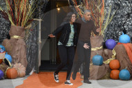 PEOPLE: Barack und Michelle Obama emfpangen die Kinder zu Halloween