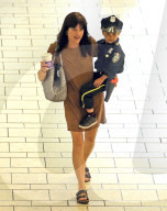 PEOPLE: Selma Blair ist mit einem kleinen Polizisten unterwegs