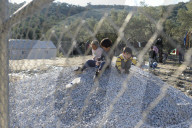NEWS: Leben im FlÃ¼chtlingscamp Moira auf Lesbos