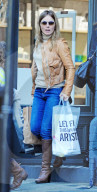 PEOPLE: Geri Halliwell macht Shopping mit ihrer Tochter