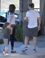 PEOPLE: Orlando Bloom und Miranda Kerr treffen sich mit Sohn Flynn